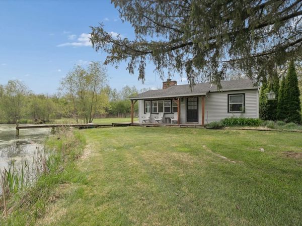 26701 W Karen Drive, Wauconda, IL 60084
