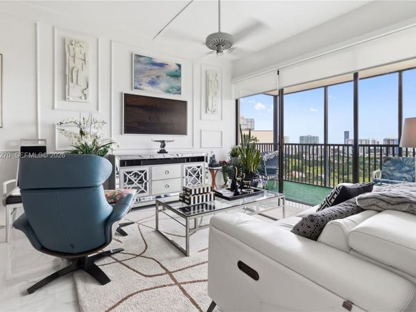 20301 W Country Club Dr, Unit PH24, Aventura, FL 33180