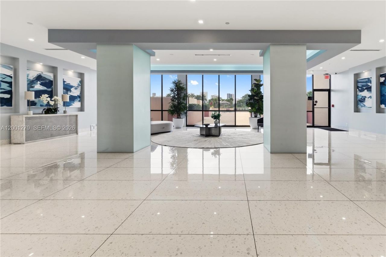 20301 W Country Club Dr, Unit PH24, Aventura, FL 33180 Photo