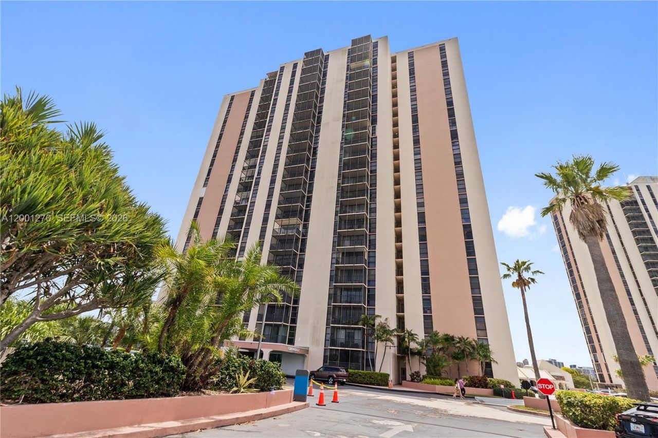 20301 W Country Club Dr, Unit PH24, Aventura, FL 33180 Photo