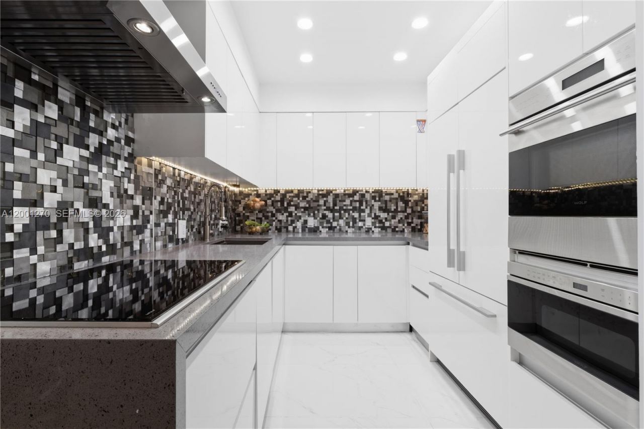 20301 W Country Club Dr, Unit PH24, Aventura, FL 33180 Photo