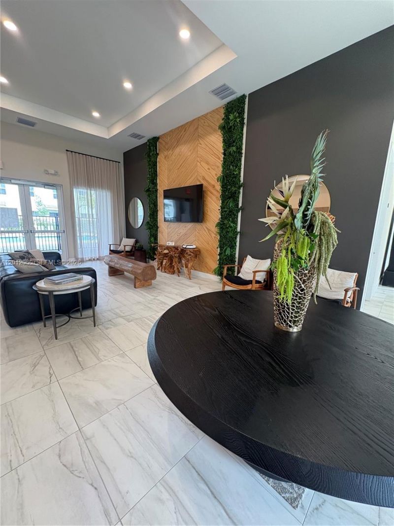 135 SW 171st Ln, Unit 135, Pembroke Pines, FL 33027 Photo