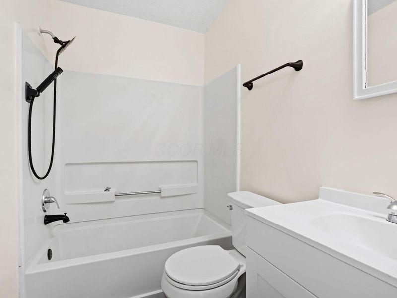 4848 Duke Philip Drive, Unit 25B, Hilliard, OH 43026 Photo 23