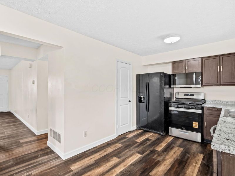 4848 Duke Philip Drive, Unit 25B, Hilliard, OH 43026 Photo 7