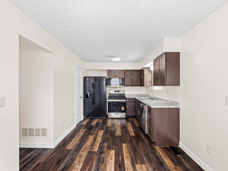 4848 Duke Philip Drive, Unit 25B, Hilliard, OH 43026 Photo 8