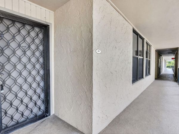 8 Royal Palm Way, Unit 203, Boca Raton, FL 33432