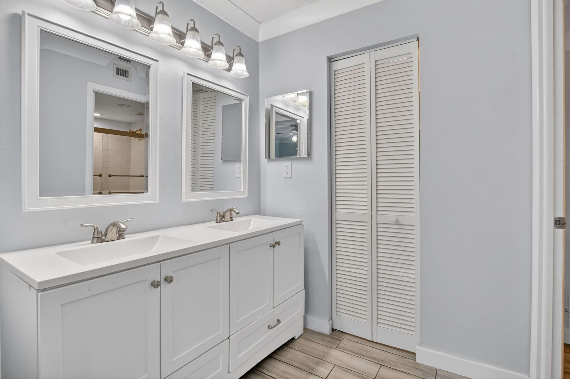 8 Royal Palm Way, Unit 203, Boca Raton, FL 33432 Photo