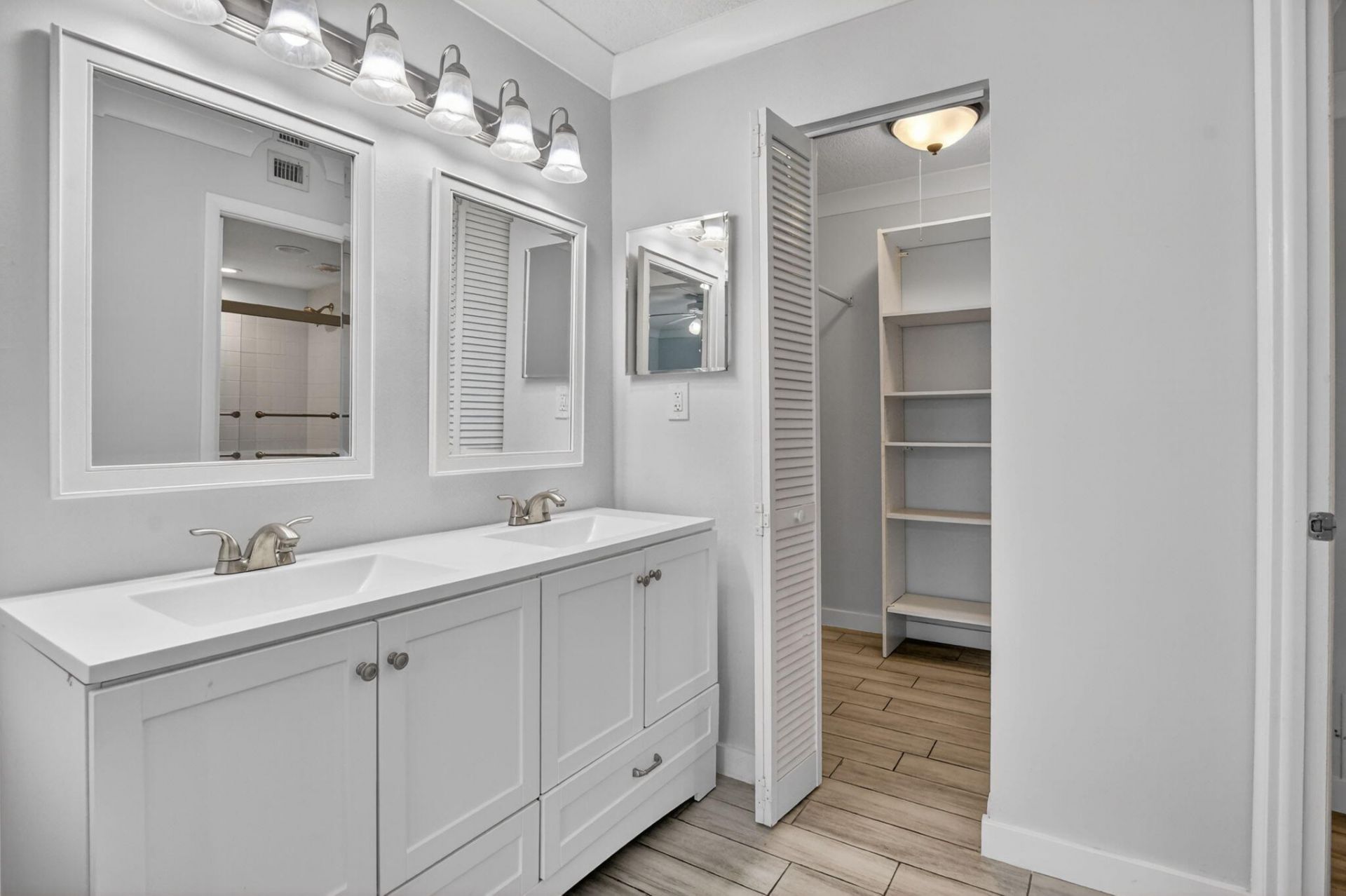 8 Royal Palm Way, Unit 203, Boca Raton, FL 33432 Photo
