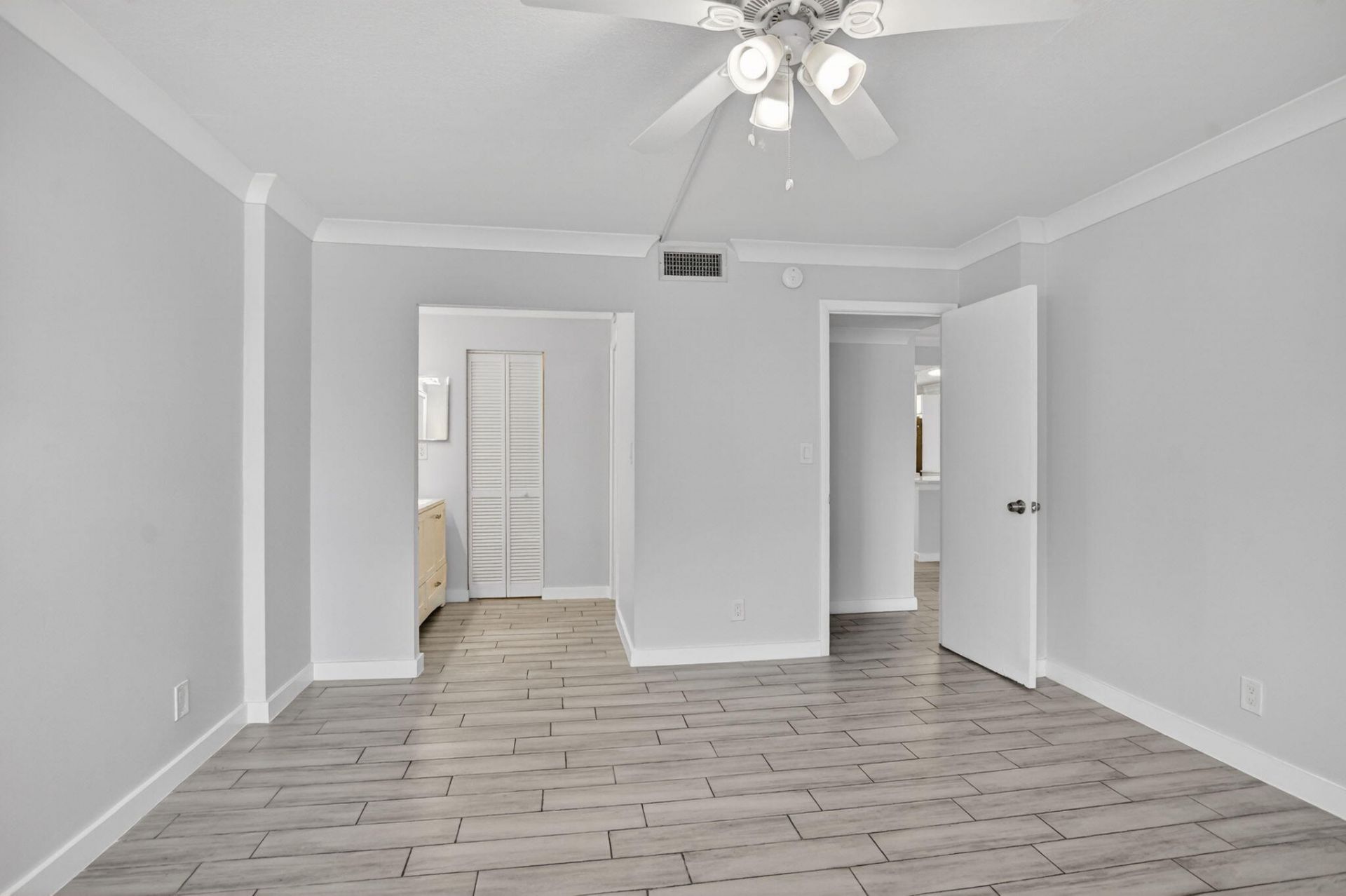 8 Royal Palm Way, Unit 203, Boca Raton, FL 33432 Photo