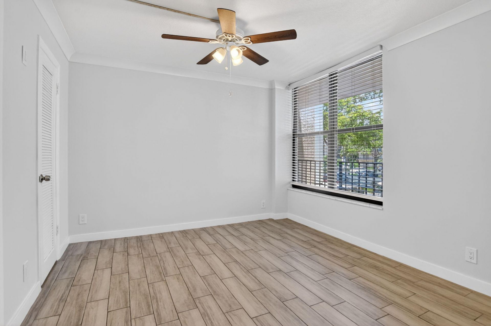 8 Royal Palm Way, Unit 203, Boca Raton, FL 33432 Photo