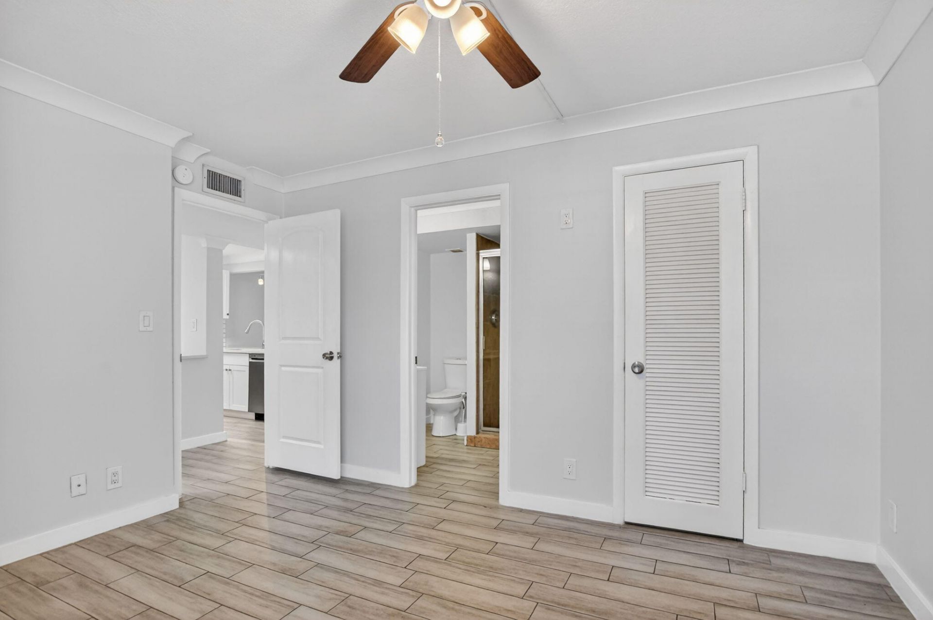 8 Royal Palm Way, Unit 203, Boca Raton, FL 33432 Photo