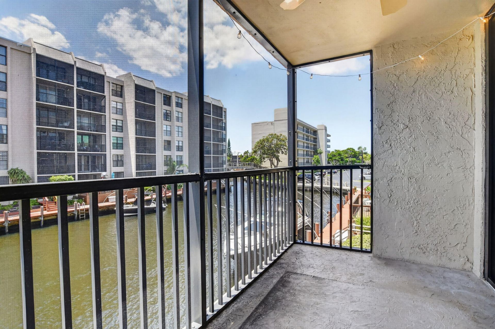 8 Royal Palm Way, Unit 203, Boca Raton, FL 33432 Photo