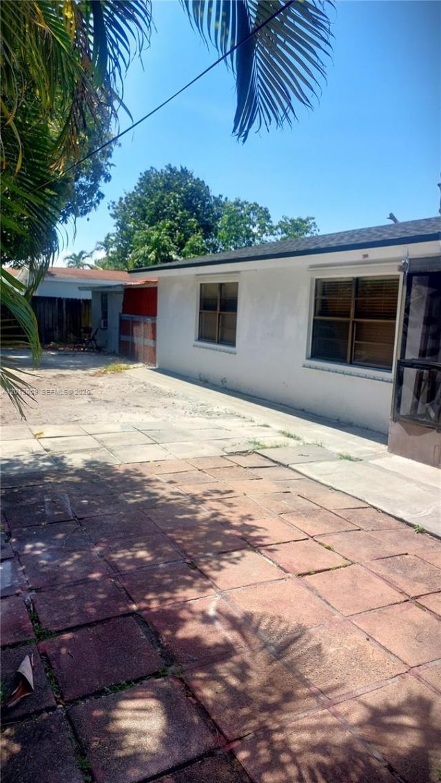 214 NW 49th Ave , Unit Front, Miami, FL 33126 Photo