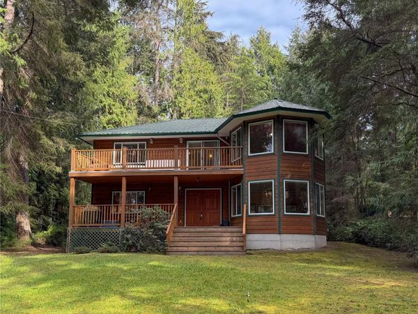 190 Grayston Rd , Gabriola Island, BC V0R 1X1