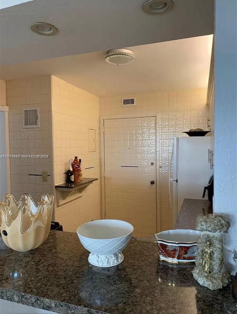 3140 S Ocean Dr , Unit 2303, Hallandale Beach, FL 33009 Photo