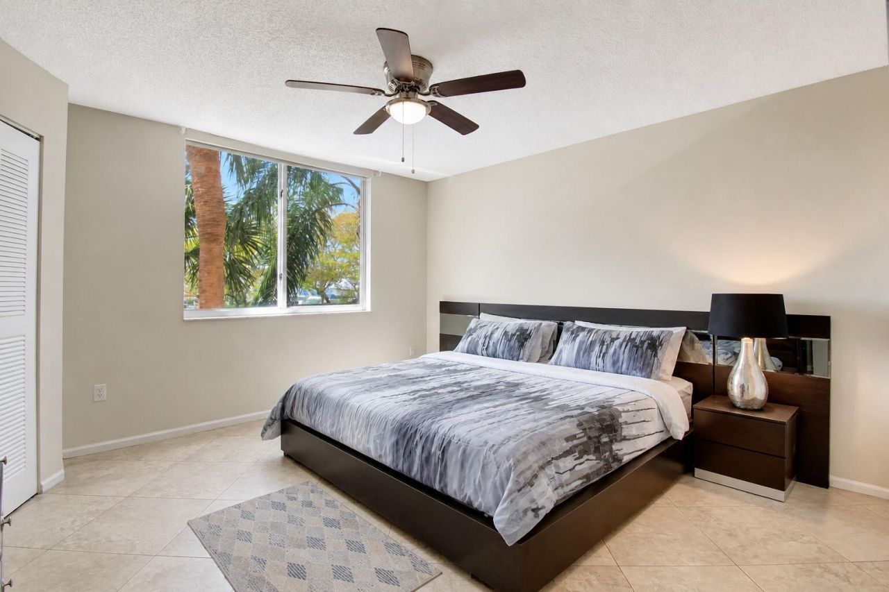 1000 Scotia Drive, Unit 204, Hypoluxo, FL 33462 Photo