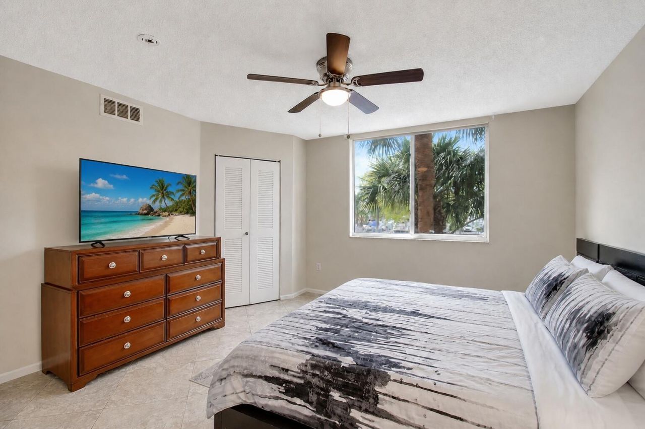 1000 Scotia Drive, Unit 204, Hypoluxo, FL 33462 Photo