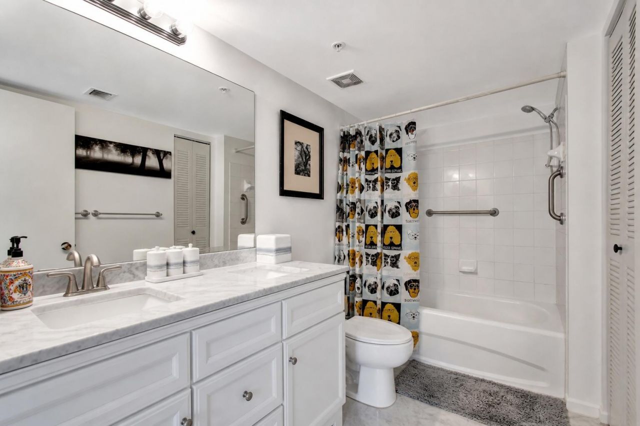 1000 Scotia Drive, Unit 204, Hypoluxo, FL 33462 Photo