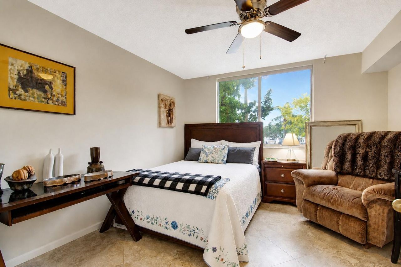 1000 Scotia Drive, Unit 204, Hypoluxo, FL 33462 Photo
