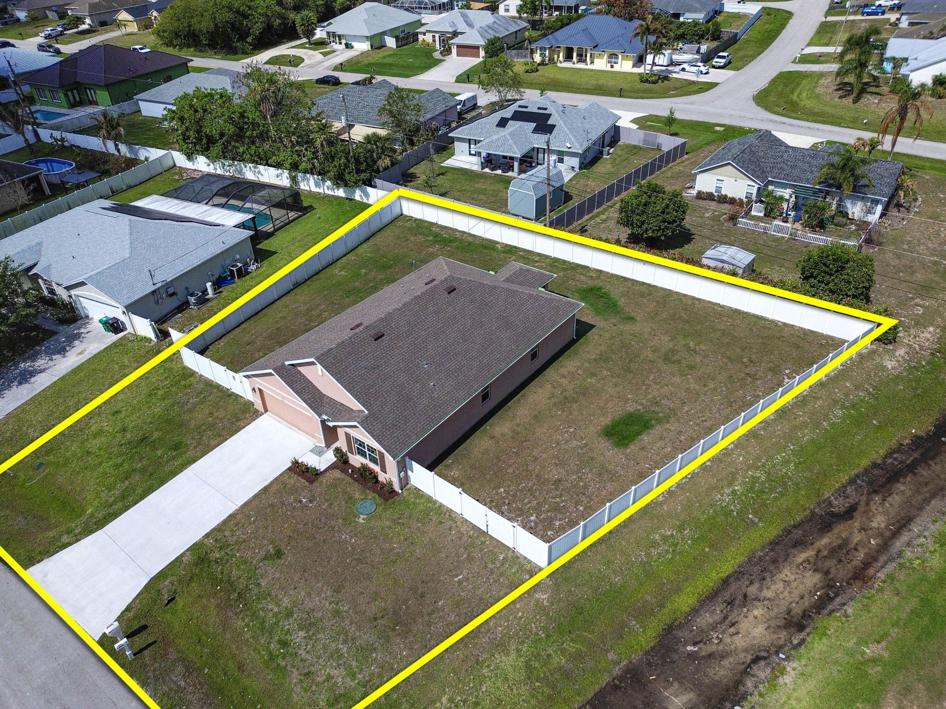557 SW Columbus Drive, Port Saint Lucie, FL 34953 Photo
