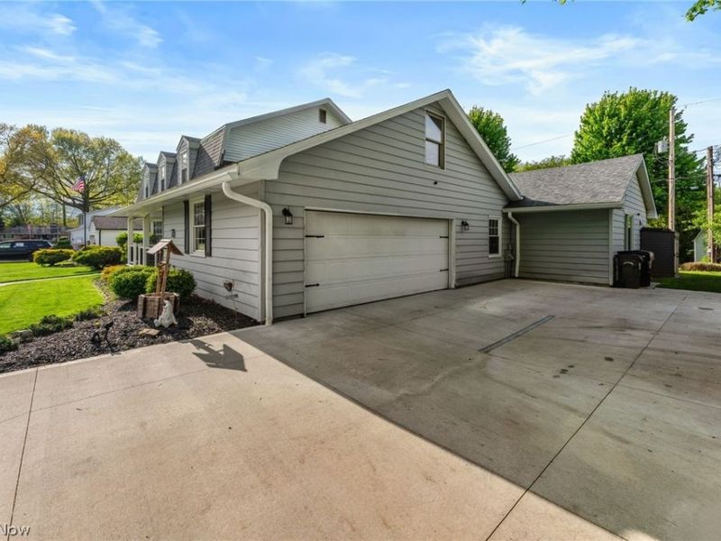 175 Crestview Drive , Elyria, OH 44035 Photo 14