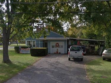 901 Oakwood Avenue, Bridgewater Township, OH 43506