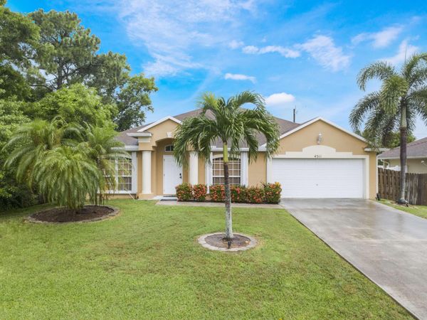 4511 NW Glazbrook Street, Port St. Lucie, FL 34983
