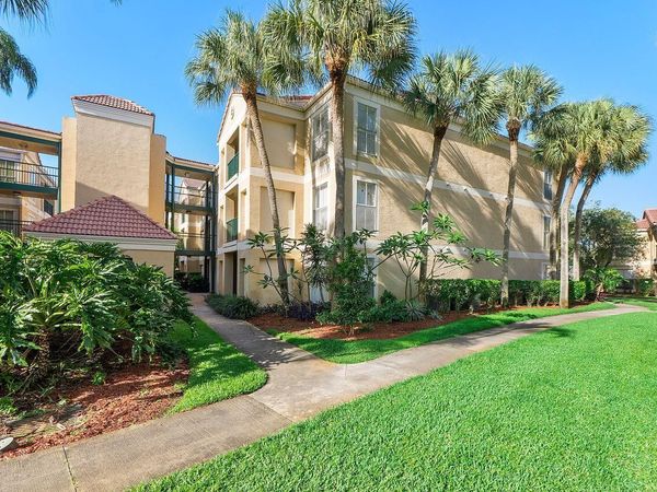 875 Riverside Drive, Coral Springs, FL 33071