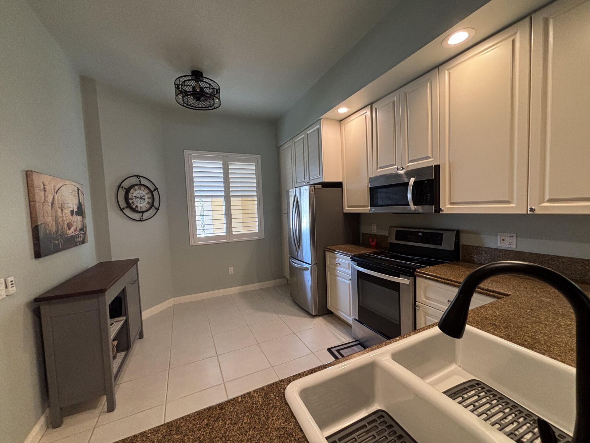18 W Harbour Isle Drive W, Unit 102, Fort Pierce, FL 34949 Photo