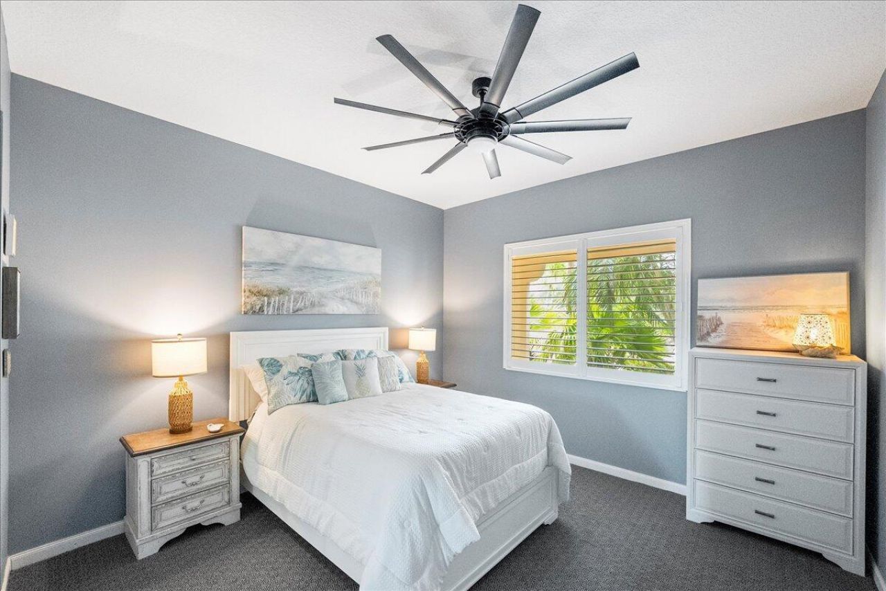 18 W Harbour Isle Drive W, Unit 102, Fort Pierce, FL 34949 Photo