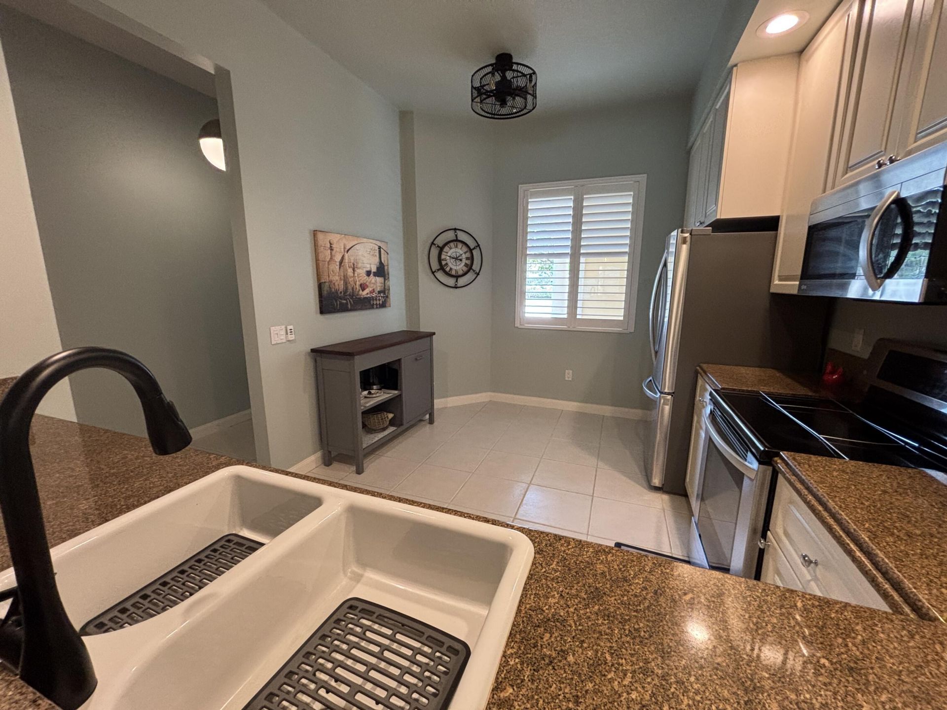 18 W Harbour Isle Drive W, Unit 102, Fort Pierce, FL 34949 Photo