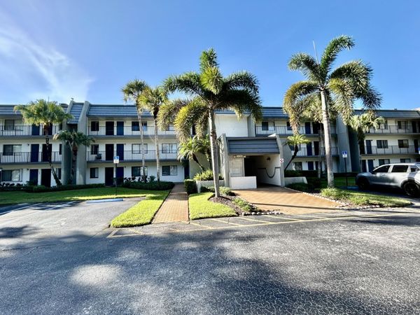 4801 Esedra Court, Unit 104, Lake Worth, FL 33467