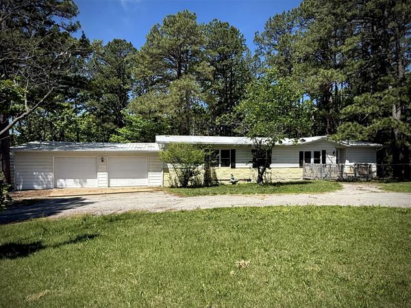 8639 Highway E, Houston, MO 65483