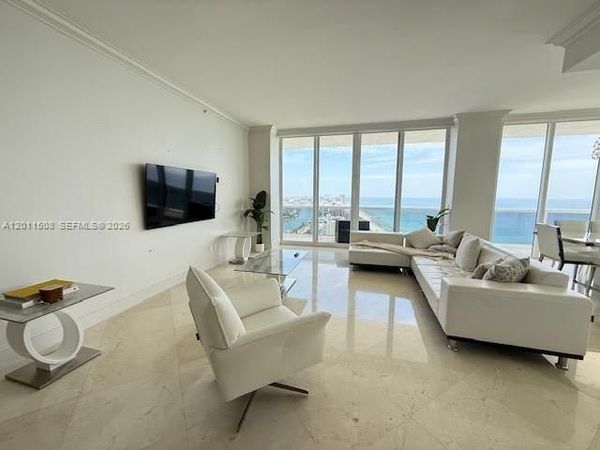 4779 Collins Ave , Unit PH 4301, Miami Beach, FL 33140