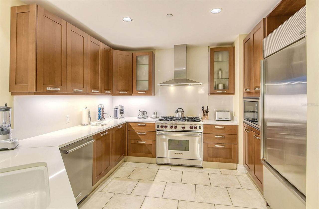 915 Seaside Drive , Unit 312, Weeks, Sarasota, FL 34242 Photo