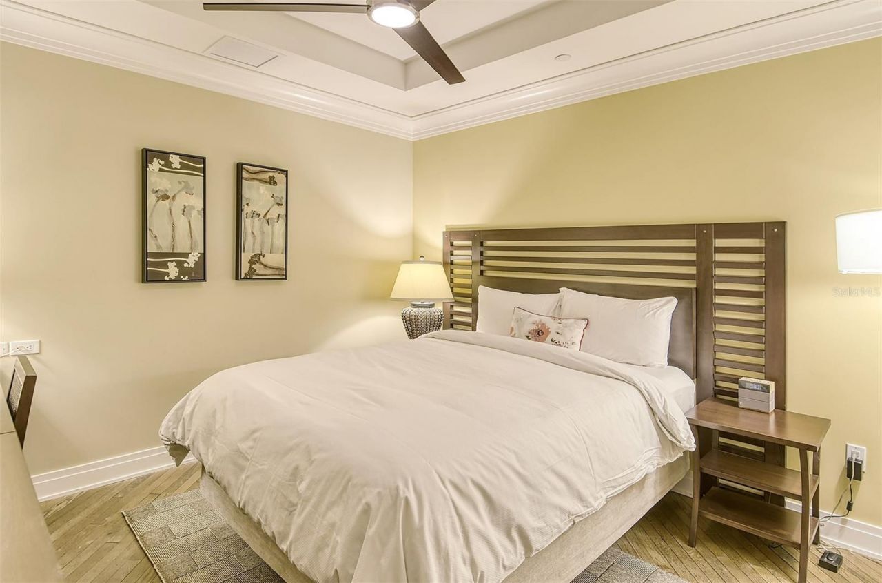 915 Seaside Drive , Unit 312, Weeks, Sarasota, FL 34242 Photo