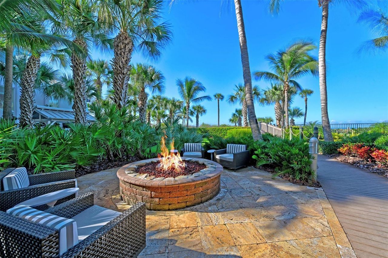915 Seaside Drive , Unit 312, Weeks, Sarasota, FL 34242 Photo