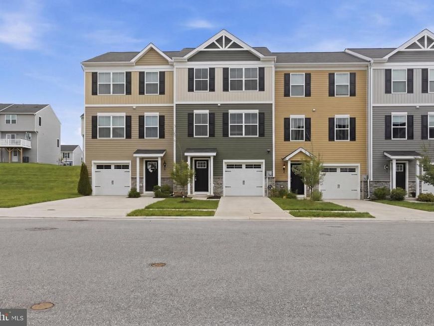 344 Crimson Avenue, Taneytown, MD 21787 Main Photo