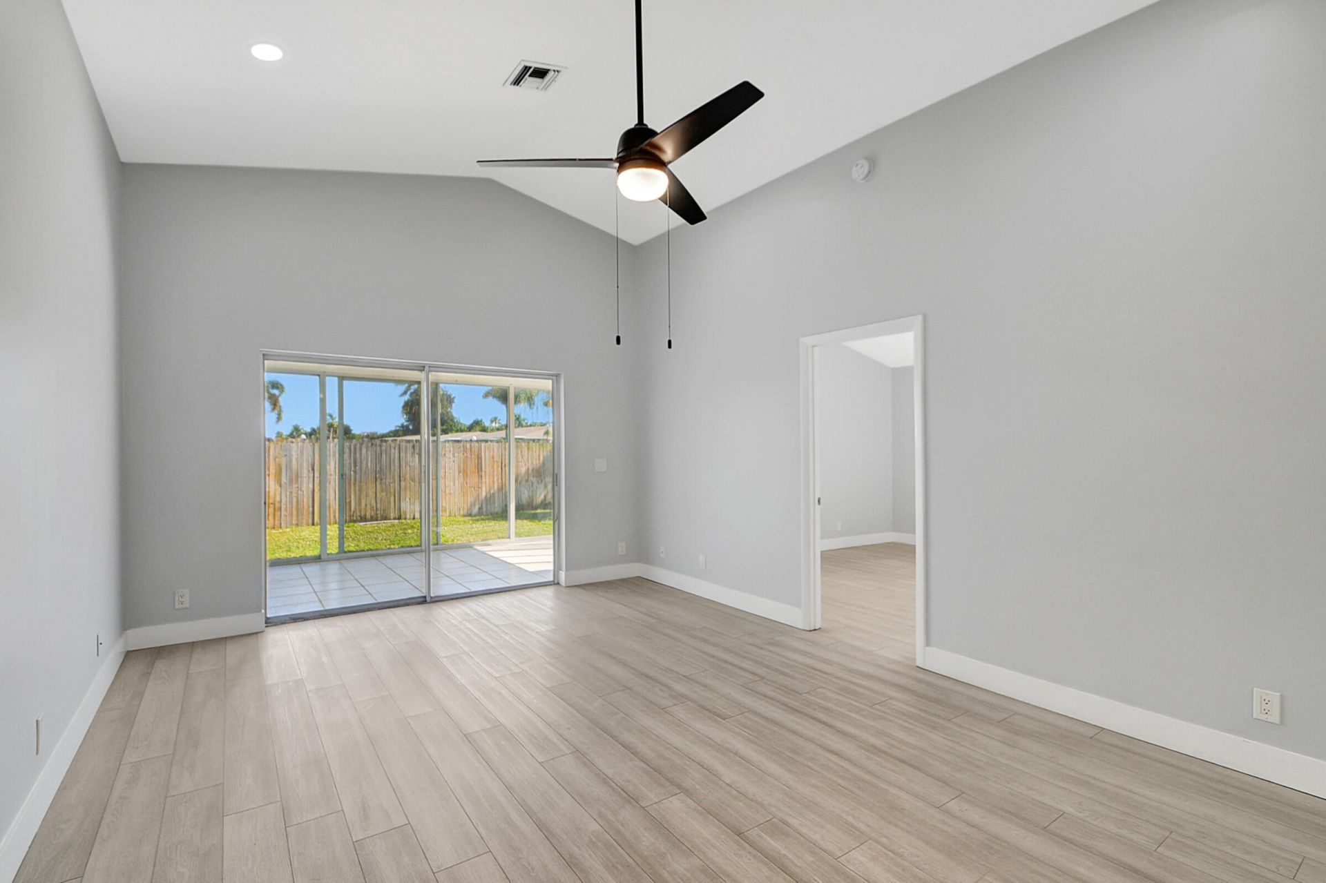 215 NW 40th Avenue, Delray Beach, FL 33445 Photo