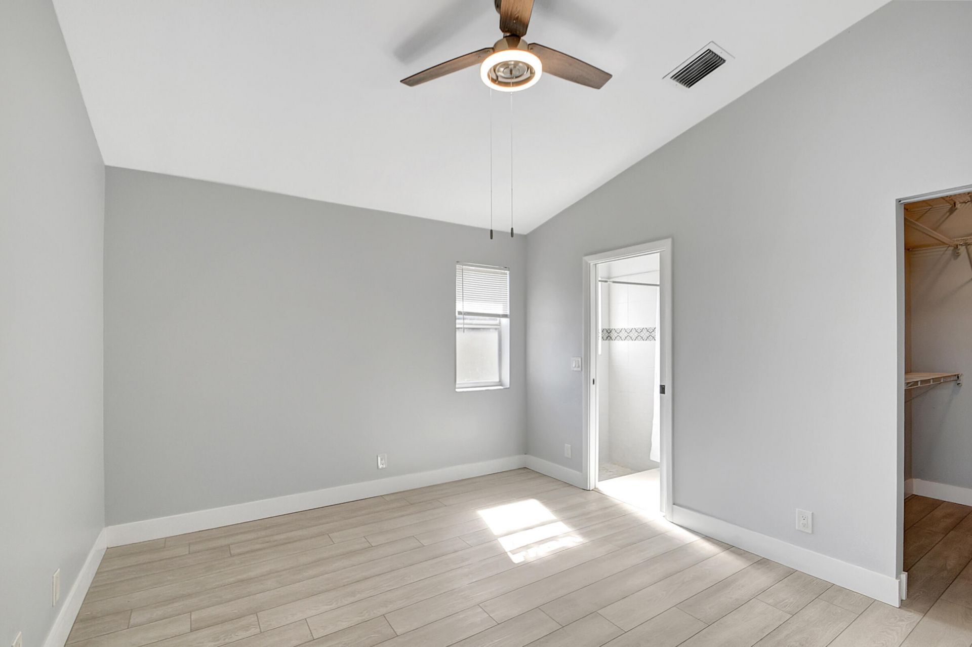 215 NW 40th Avenue, Delray Beach, FL 33445 Photo