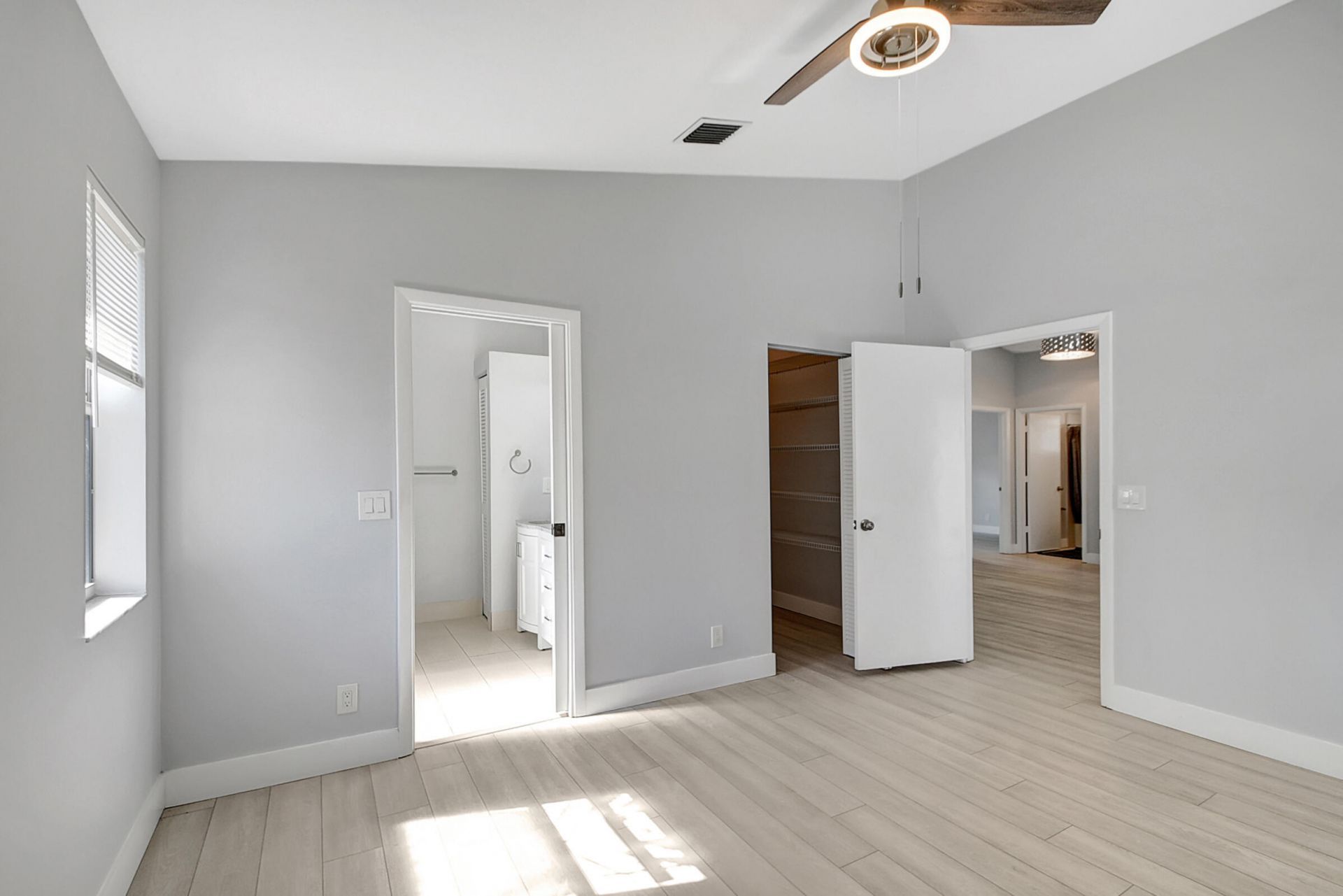 215 NW 40th Avenue, Delray Beach, FL 33445 Photo