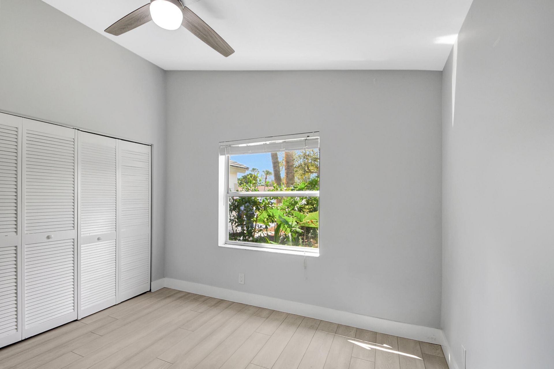 215 NW 40th Avenue, Delray Beach, FL 33445 Photo