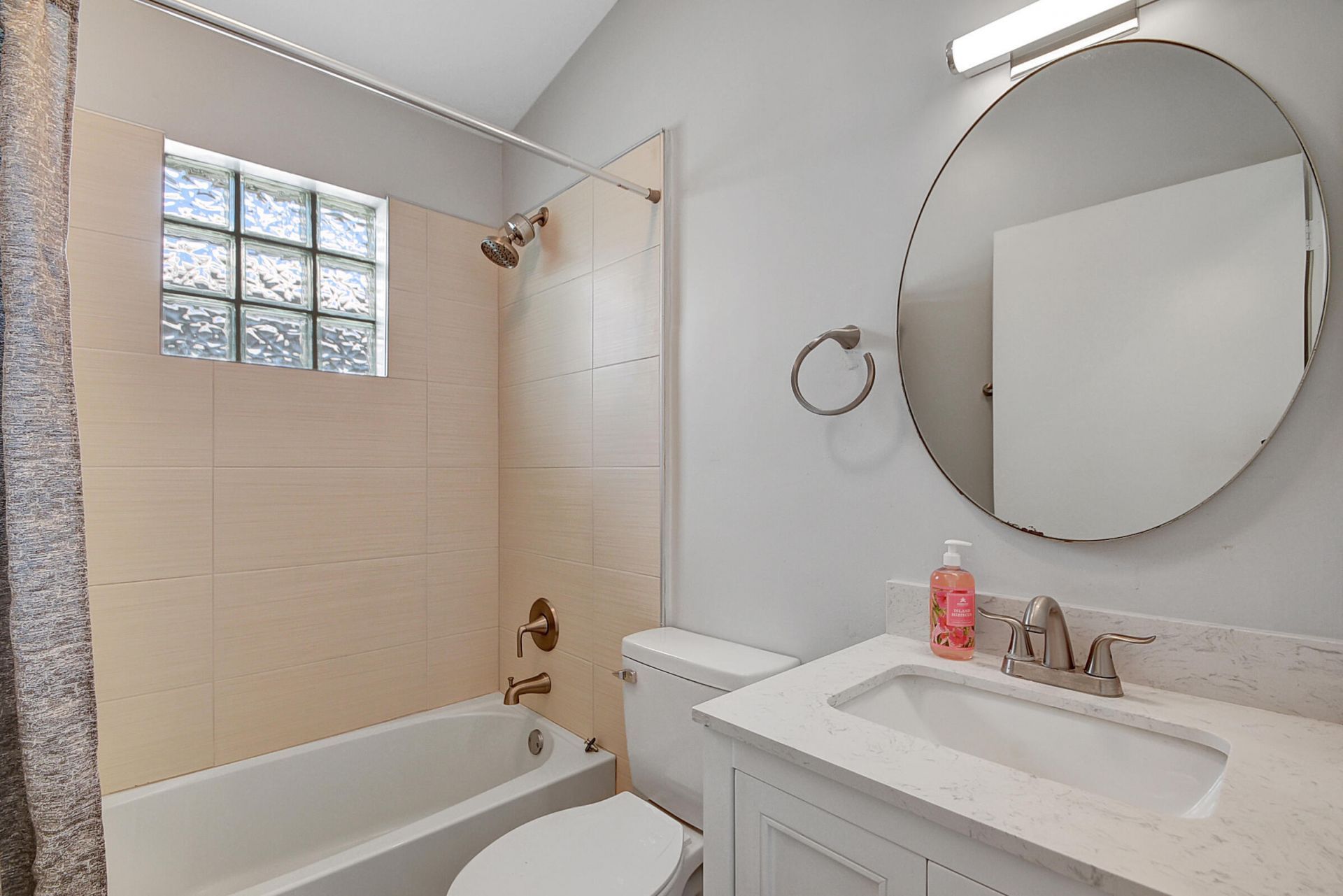 215 NW 40th Avenue, Delray Beach, FL 33445 Photo