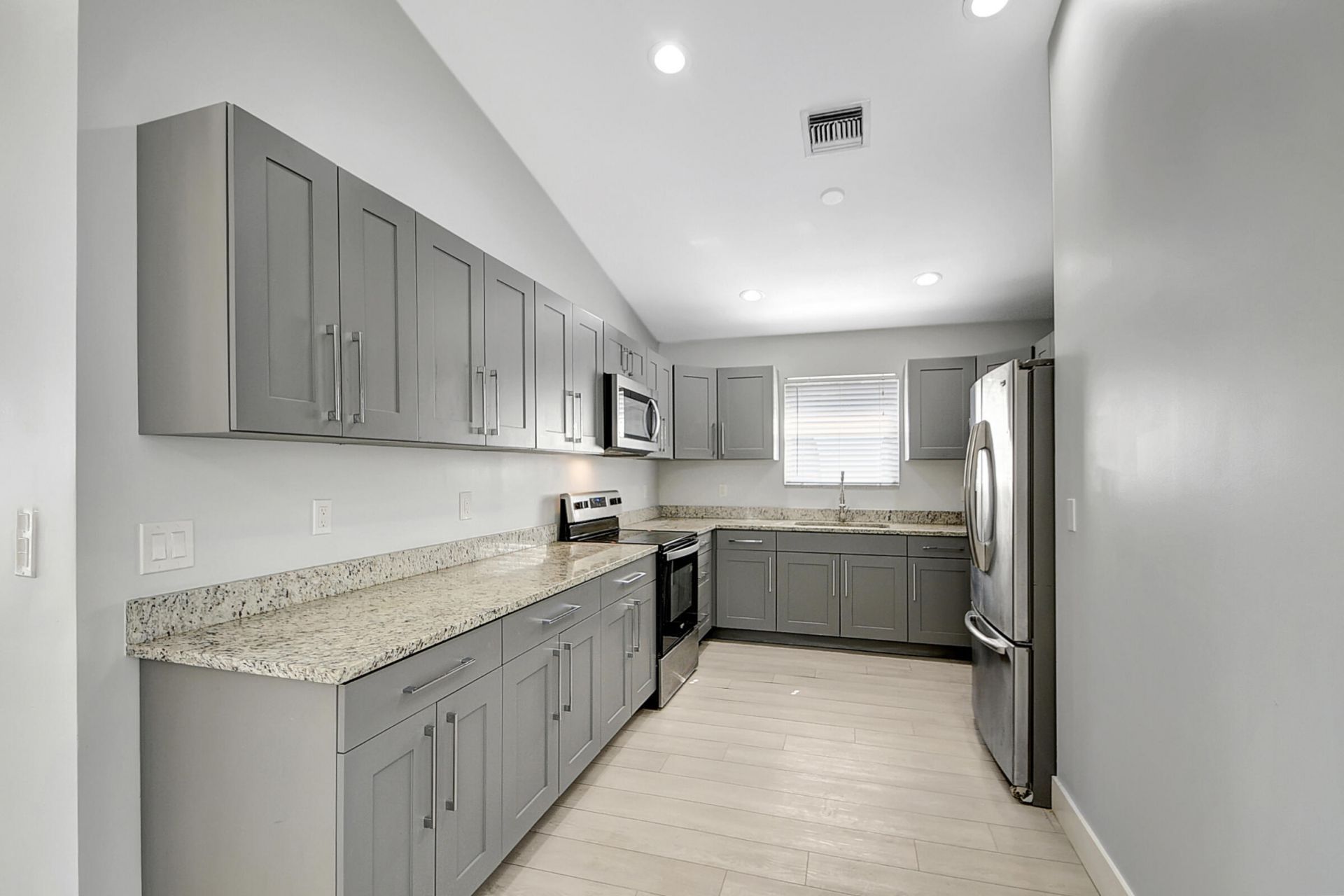 215 NW 40th Avenue, Delray Beach, FL 33445 Photo