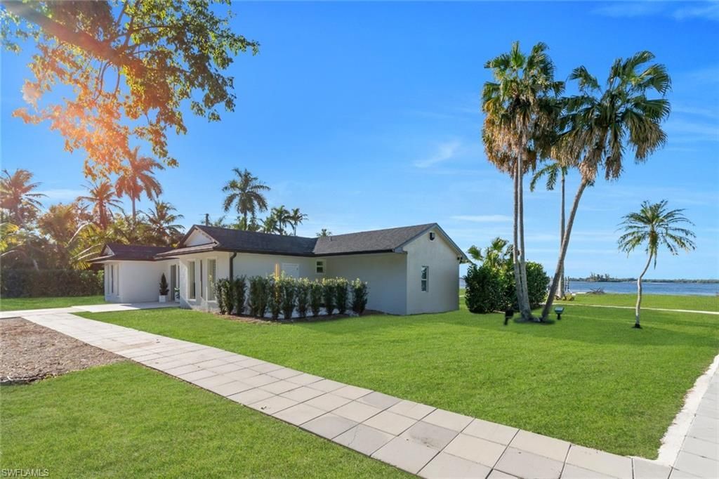 4369 Cypress Ln, Fort Myers, FL 33905 Photo