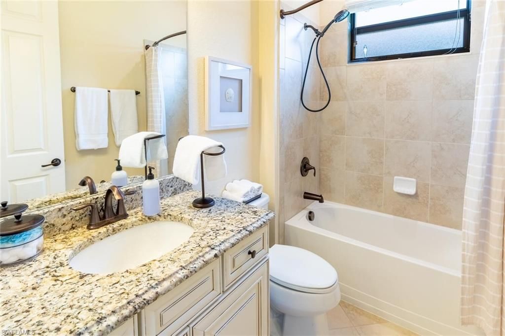 9372 Vercelli Ct , Naples, FL 34113 Photo