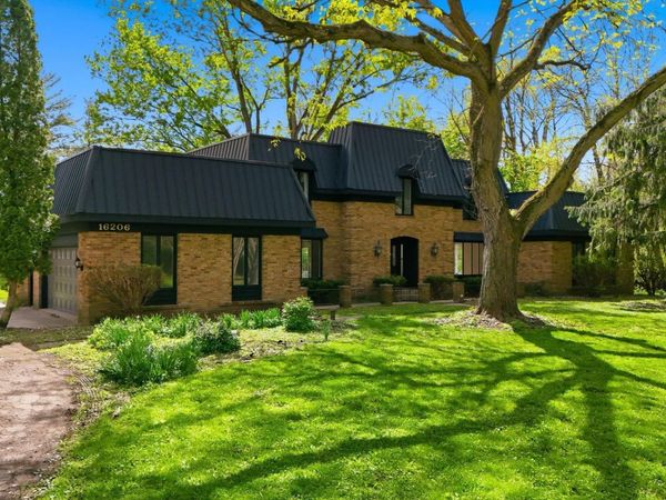 16206 Canyon Ridge Road, Leo, IN 46765