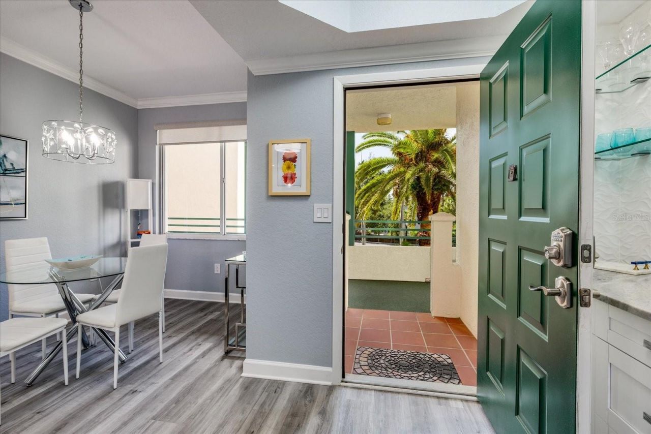 4801 Osprey Drive S, Unit 207, Saint Petersburg, FL 33711 Photo