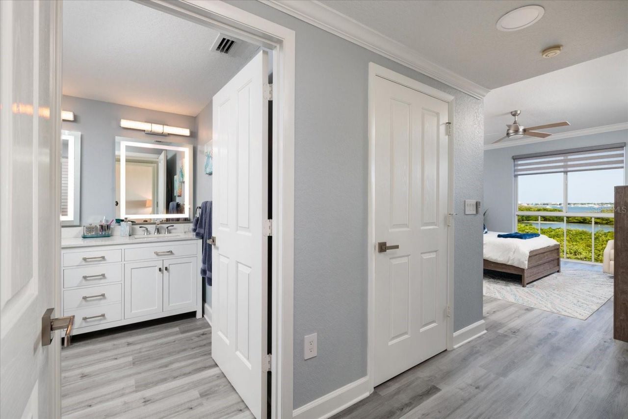 4801 Osprey Drive S, Unit 207, Saint Petersburg, FL 33711 Photo