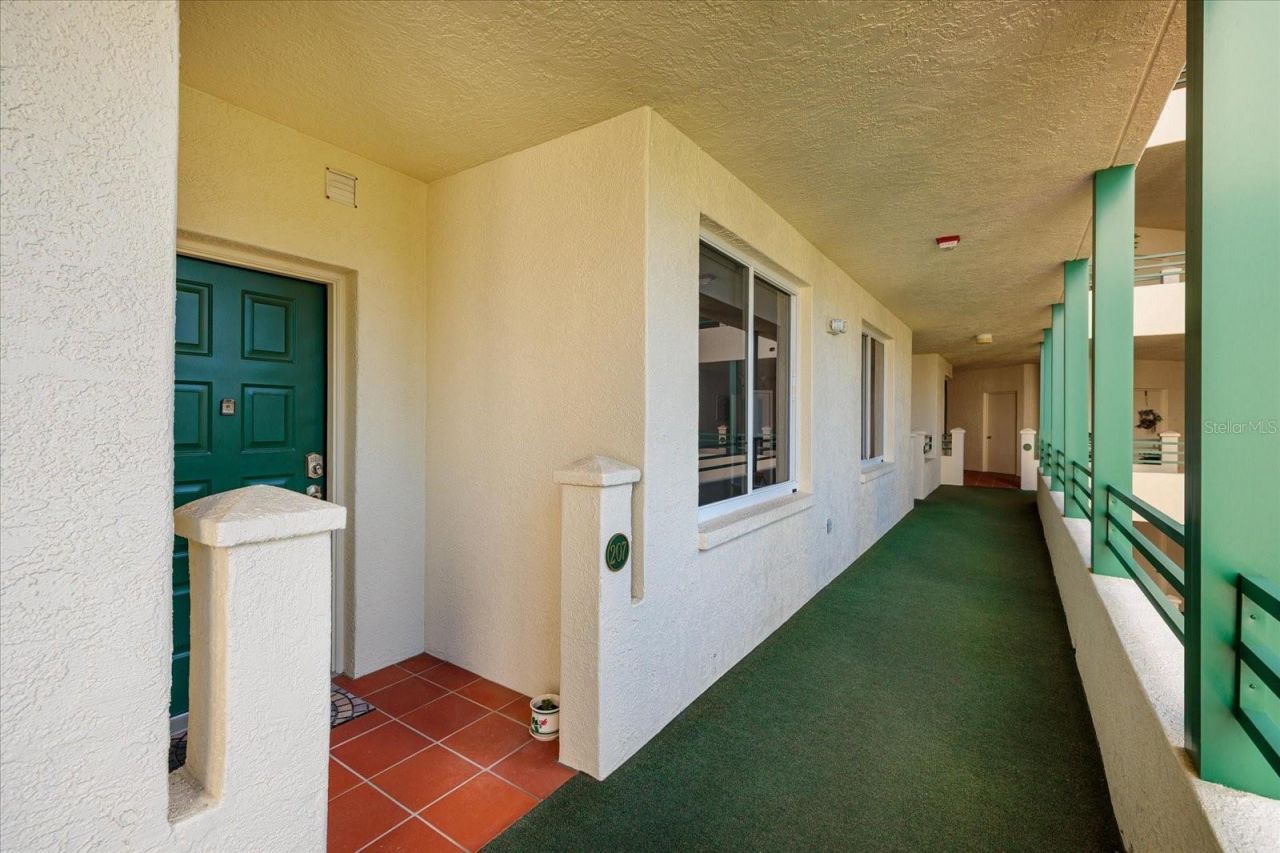 4801 Osprey Drive S, Unit 207, Saint Petersburg, FL 33711 Photo